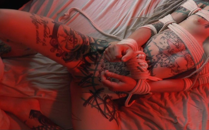 Z-Filmz: Teen ngây thơ bị trói lỗ hậu - Shibari, Doxy và...