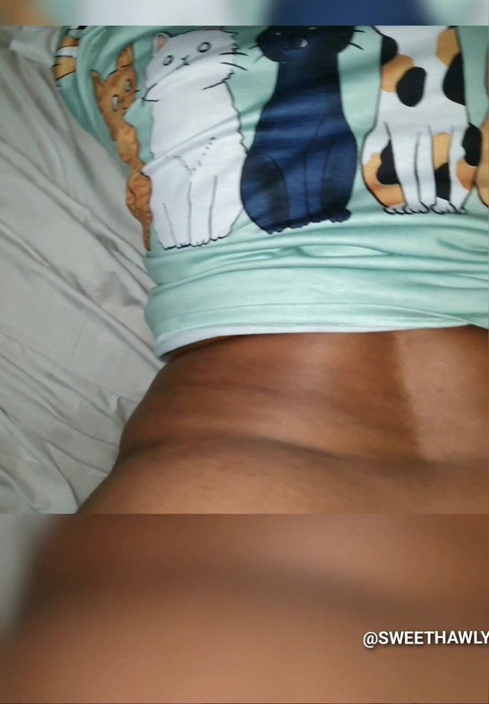 Sweethawly: Pantat Terbesar Yang Aku Entot Di Liburan Terakhirku
