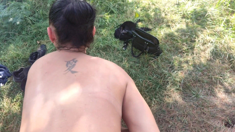 DirtyLubov: Oralsex Und Hundestellung Fick Am Ufer