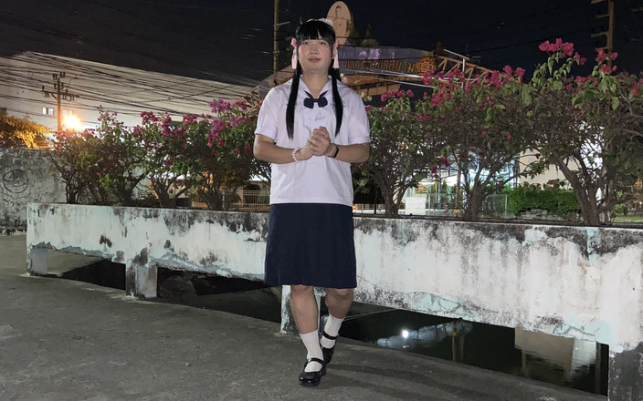 Fampfy Nana: Solo di jalan raya adalah seorang pelajar