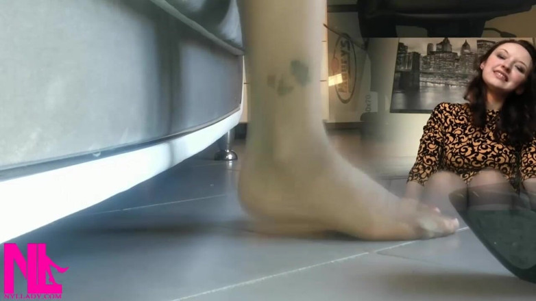 Nyllady: Tapping in Black Pumps and Hosed Feet My Favourite Tune