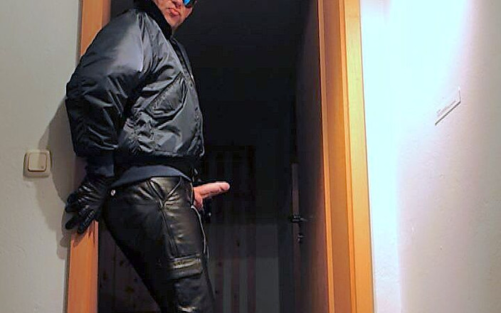 GERMANE_XL: Leather Cop 36