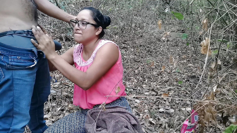 Marys: Ha +18 e scopa come una fantastica all'aperto