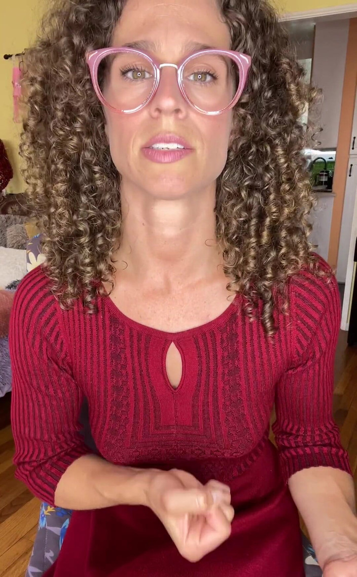 VibeWithMommy: Candy se vrátila a je tak zlobivá!! Prostě si nemůže...