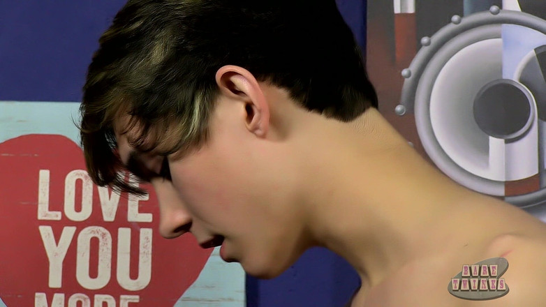 Bare Twinks: Dubbele ladingen in gezicht voor twinks zonder condoom