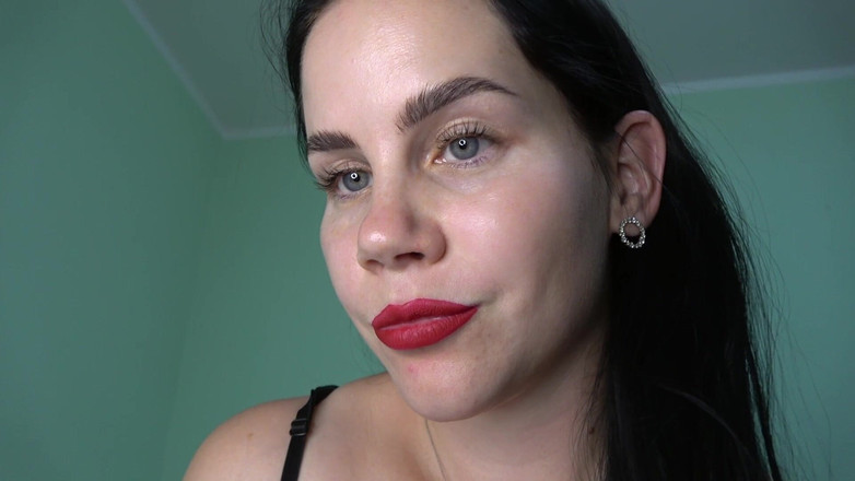 Anna Sky: Giantess Anna Bawi Się Małym Mężczyzną