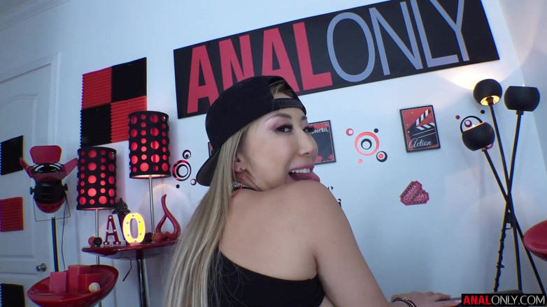 Anal Only: Ass Stretching Nicole