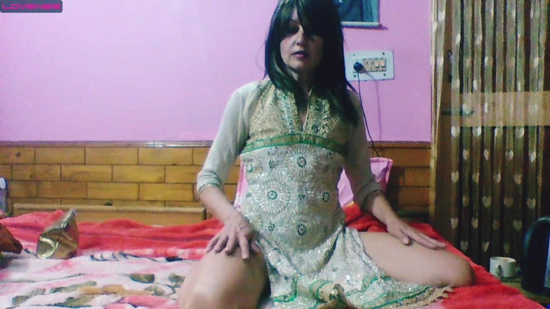 Bolly Karma: Nejlepší příjemné mezirasové milfky.