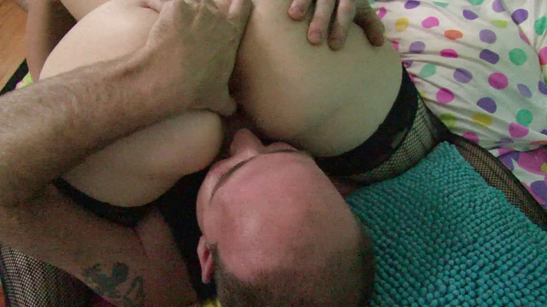 Content Candy: Pelacur eropa pirang tetek besar disetubuhi oleh kontol besar