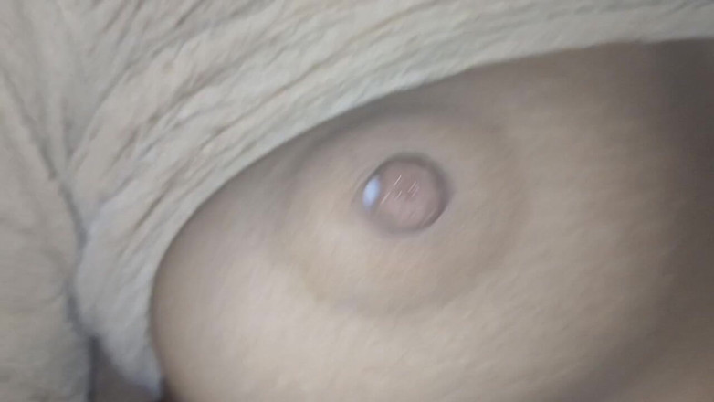 seema: Bhabhi의 젖탱이에서 나온 Bhabhi 1부 풀 나이트 밀크를 만나서 크림을 마시게 만들었어