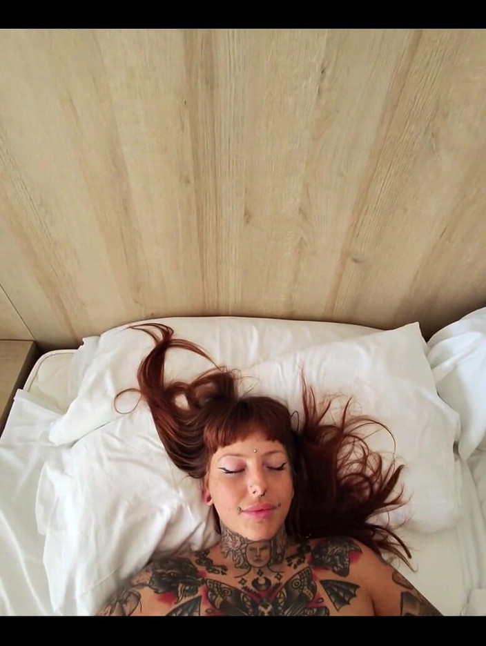 Only Owain: 휴일 유방 사정!