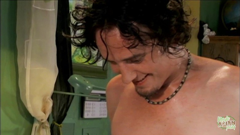 Magic Asian Pussy: Tante seksi asia suka dientot habis-habisan sama kontol besar pria...