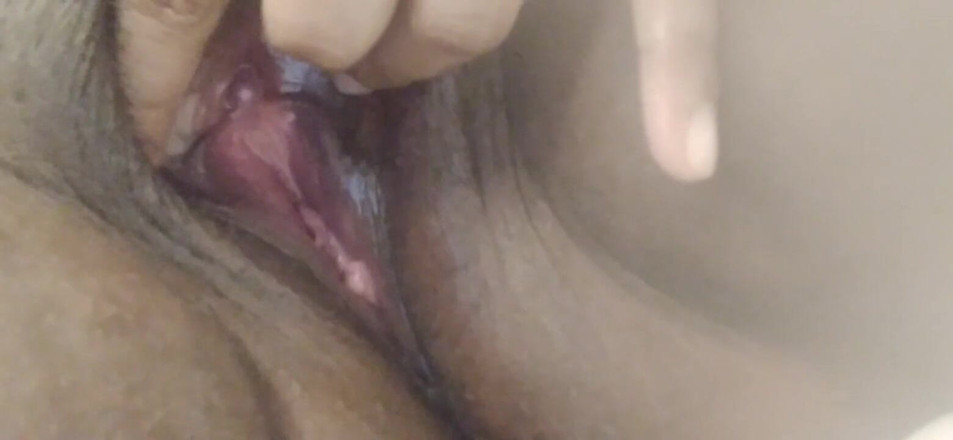 Aria Mia: Пизда покоївки Саудівської Аравії