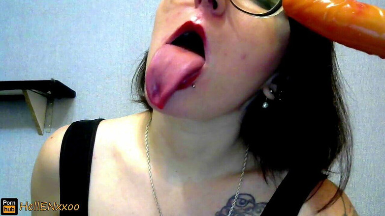 HellENXxOo: Tolik miluje sát