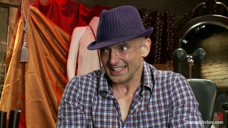 Divine Bitches by Kink: エロティックな屈辱