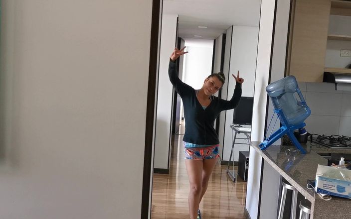 Bucara sex: Mucama es follada por su jefe a cambio de un...