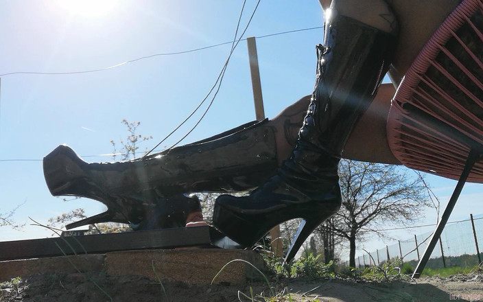 Domina Lady Vampira - SM Studio Femdom Empire: Domme on Dugout 2