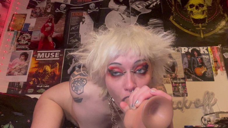 Glitterqueen1999: Stepsis Deepthroats Stepbros Cock