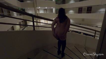 MILF Oxana: Caught naked in a hotel hallway