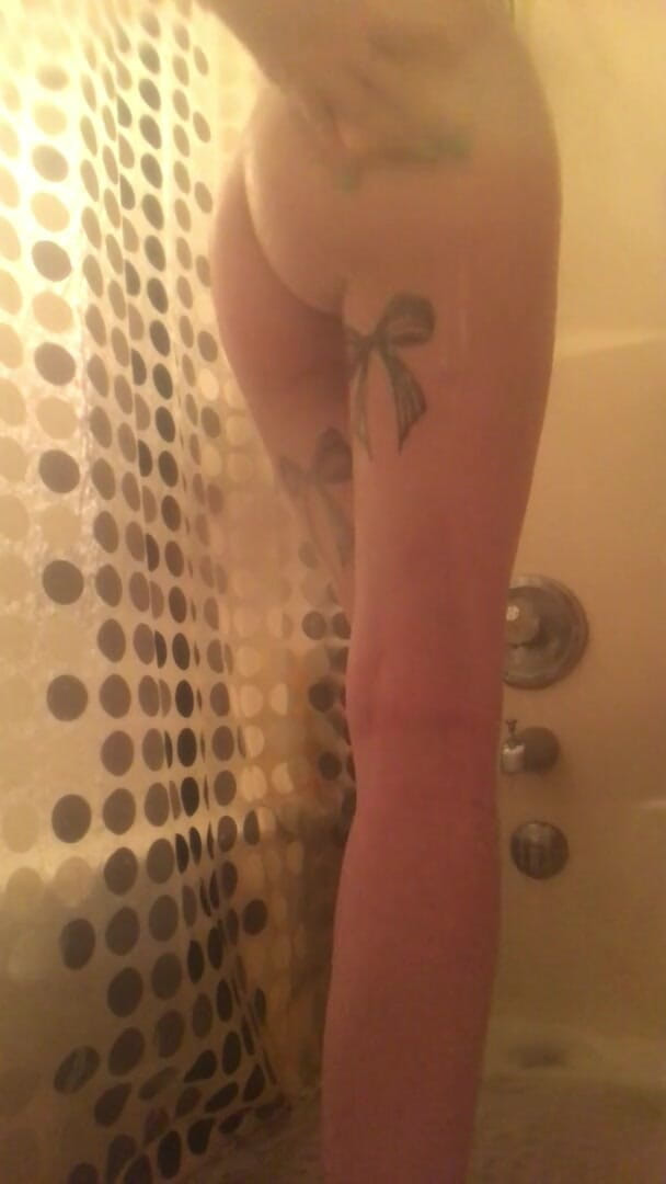 Playtime with Ruby: Amateur brunette goes for a shower