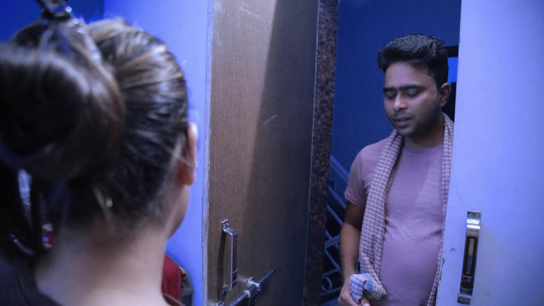 Triflicks: Masseur Gave a Massage to Beautiful Young Girl Vagina