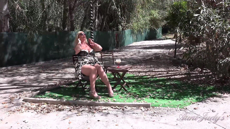 Aunt Judy's: Auntjudys - 52anni procace matura bbw melody - masturbazione all'aperto