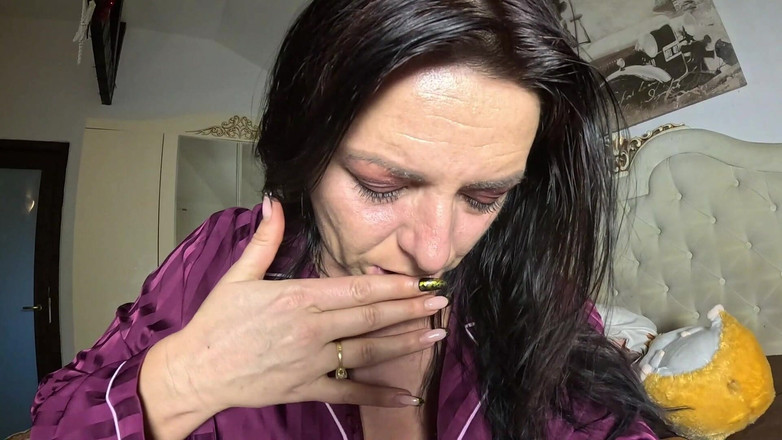 MilfyCalla: Дихання в атласних піжамах - пухкі щоки, червоне обличчя та інтенсивна боротьба