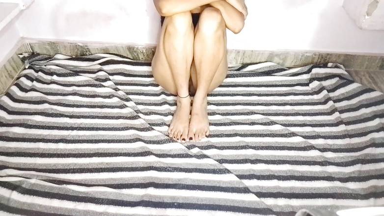 Aartishar maindore: Подруга і хлопець займаються сексом у кімнаті