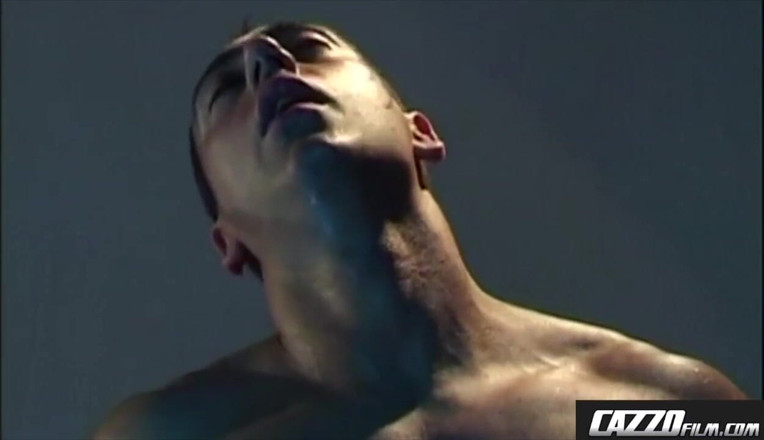 Cazzofilm: Čím větší, tím lepší