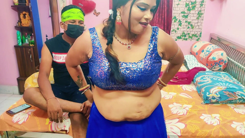 Horny Rose: Rose ne aedmishan ke lie apne dans maastar ko choda