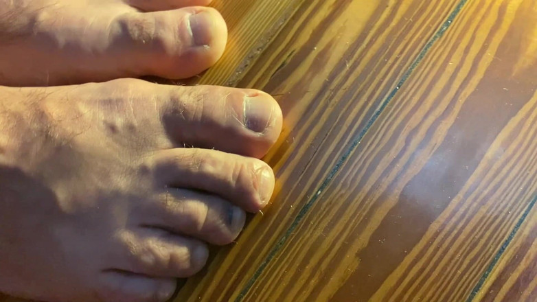 Placer_macho: 仕事が終わって足が疲れ果てて...