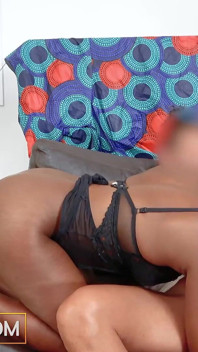 Echte schwarzafrikanische adaeza schluckt, nachdem sie gefickt wurde!