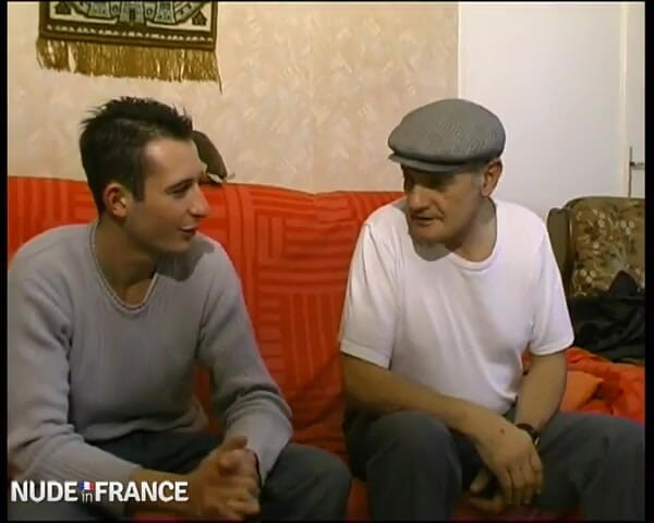La France a Poil: Papi's calling for backup to smash his home help