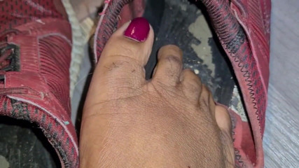 Simp to my ebony feet: my filthy old trainers