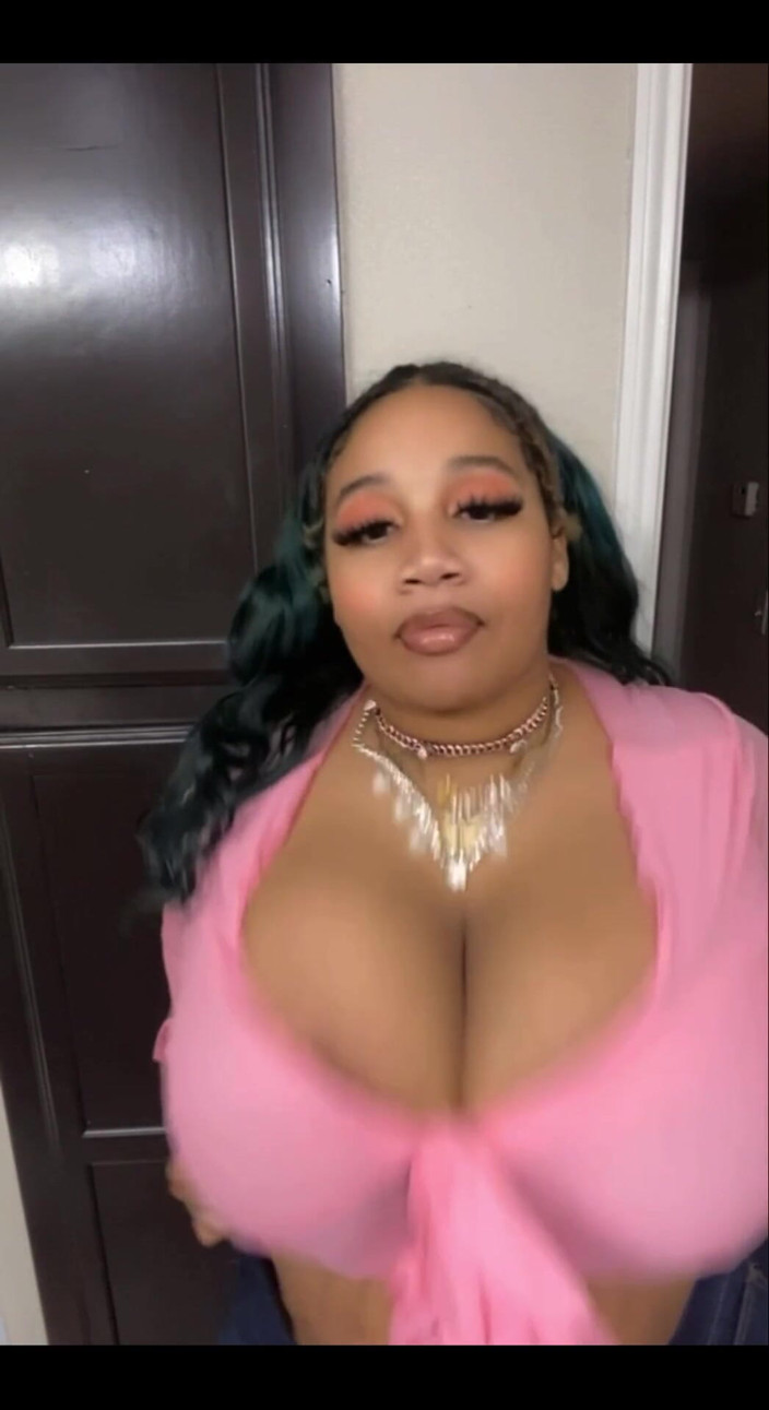 Biggdebbie solo: Biggdebbiecakez Is Sucha Tease