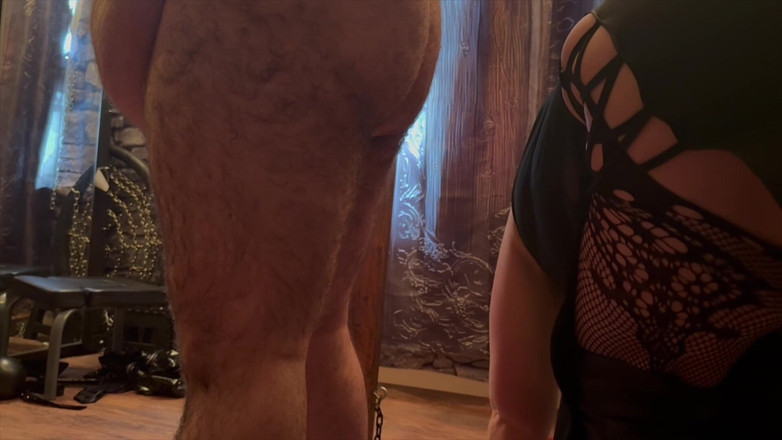 Aaexperiencesltd: Teil!:- Domina satana spielt sinnlich mit Satanas Piggy.