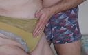 Busty granny: Ma mamie BBW de 60 ans me laisse l&amp;#039;embrasser et la...