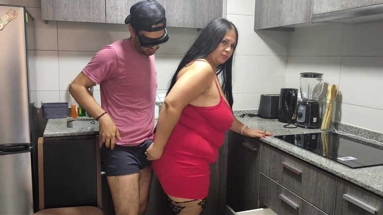 Riderqueen: Videoclip pentru fani, mama vitregă, Secretele de gătit.