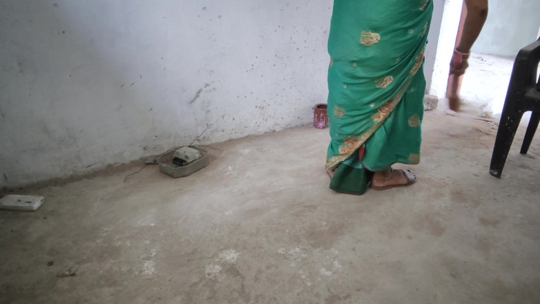 biharisonam: Stepsister-in-law Was Wearing a Saree and Was Wearing a Broom...