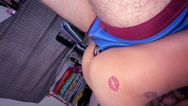 Susyzuperpete: Dildo besar dalam pepek ketat adik tiri seksi Saya Dafri