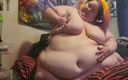 Ms Kitty Delgato: Tu peux gérer tout ce ventre énorme ? Jiggling, gifles, soulève et...