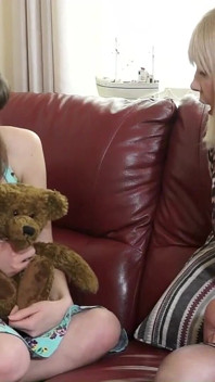 Lulu Lamb and the Teddy Bear