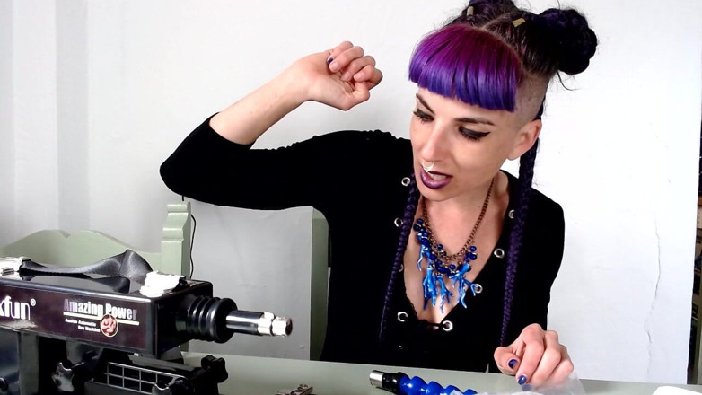 Goddess Maya: Tester New Fuck Machine