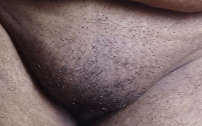 Bedroom: Indianka w łóżku