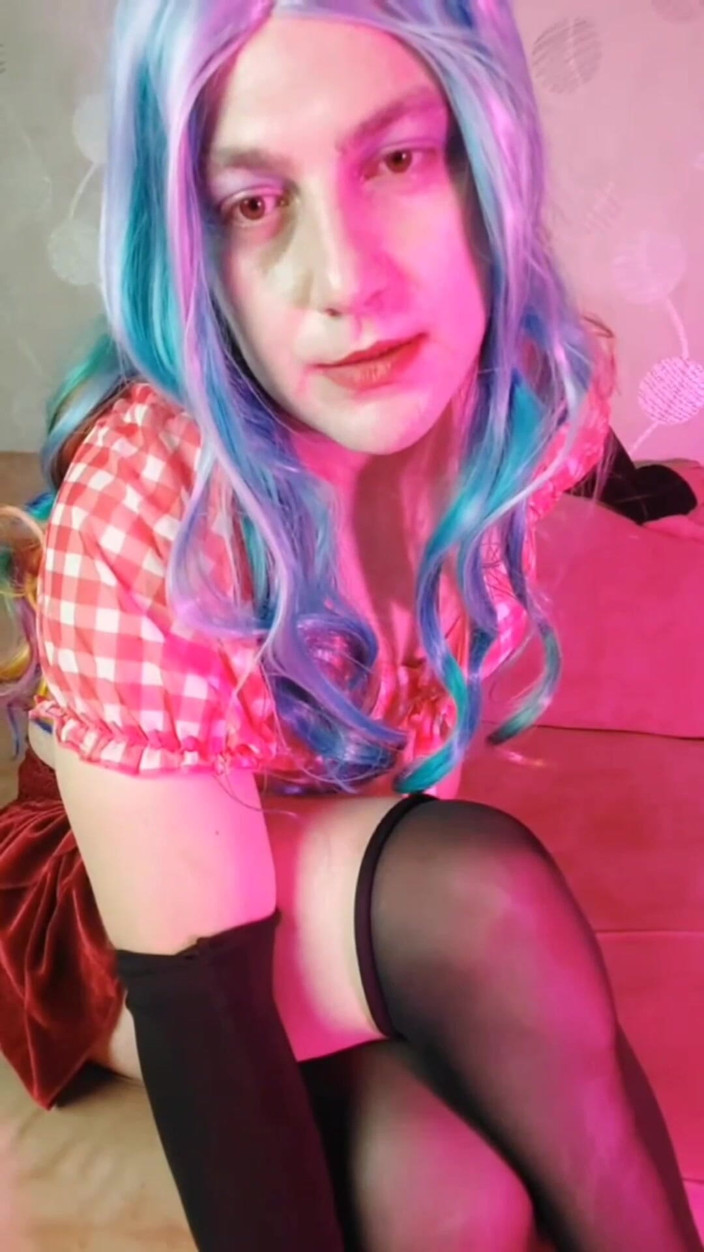 Kitty_Cross: The Medusa Appearance Sissy Pretty Pinky