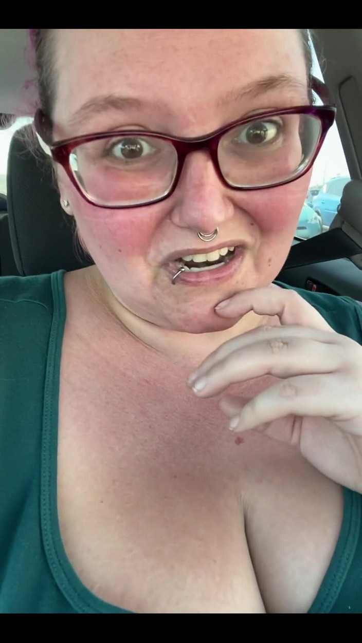 Sara Star: Got a Sunburn for Art Supplies!