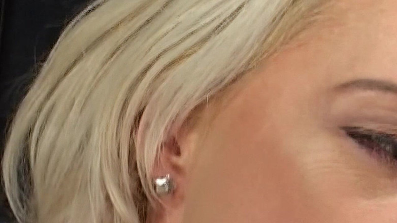 Goldenxtapes: La milf ninfomane bionda ed arrapata si fa trapanare la...