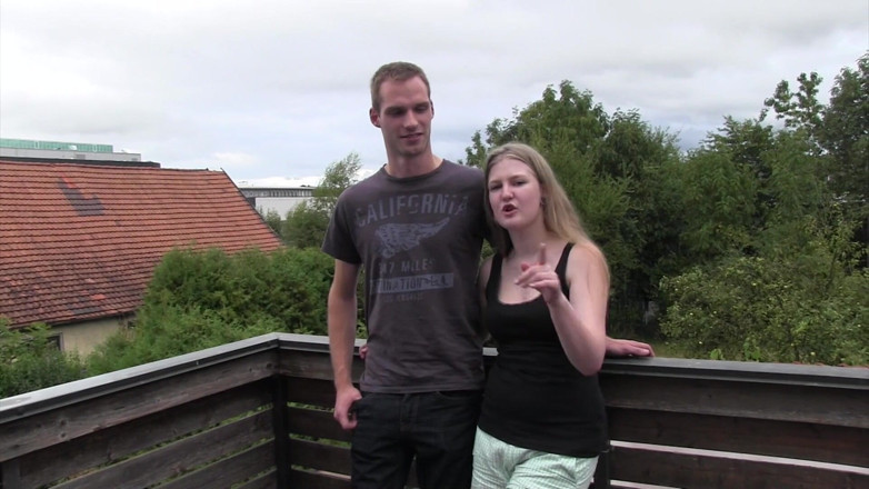 Casting66: Julia Rubber-flashed!