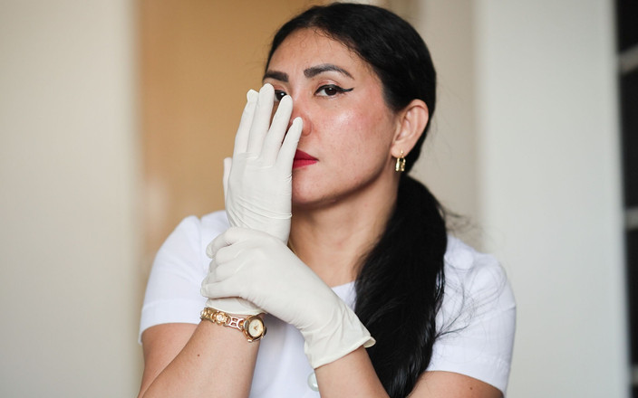 DominaFireOfficial: Găng tay cao su tôn sùng asmr