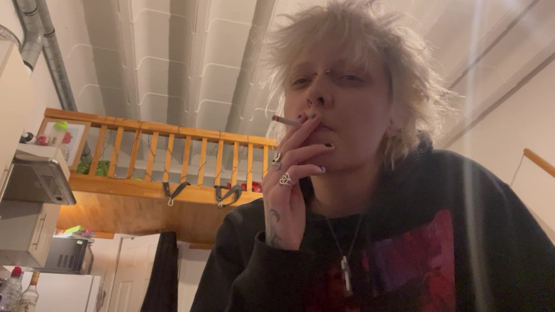 Glitterqueen1999: Goth Girl No Makeup Smoking a Cigarette